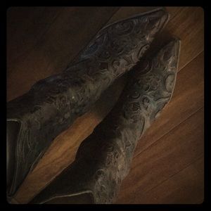 Adorable Corral Vintage Leather cowboy boots